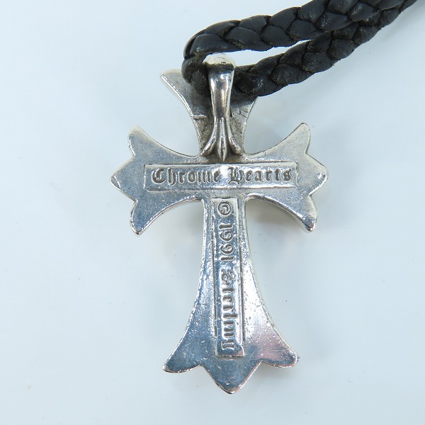 実際に弊社で買取させて頂いたCHROME HEARTS/クロムハーツ スモールCHクロスペンダントw/レザーブレードの画像 2枚目