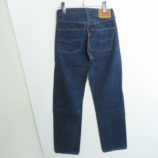 実際に弊社で買取させて頂いたLEVIS/リーバイス 501 90s 刻印555 ビッグE 赤耳 デニムパンツ W28L36の画像 1枚目