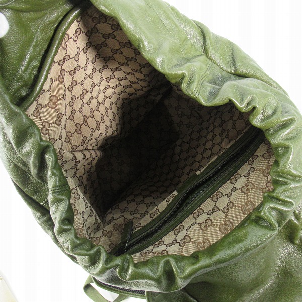 実際に弊社で買取させて頂いたGUCCI/グッチ ダブルG レザー バックパック/リュックサック カーキ 725657の画像 5枚目