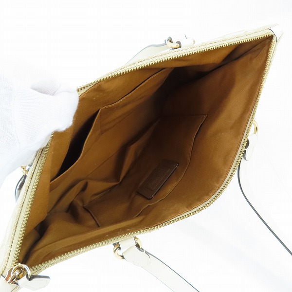実際に弊社で買取させて頂いたCOACH/コーチ シグネチャー ロゴ 総柄 トートバッグ/CG977の画像 5枚目