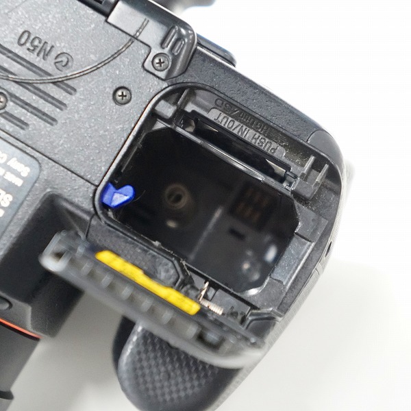 実際に弊社で買取させて頂いたSONY/ソニー α55 SLT-A55V/SAL1855 DT 3.5-5.6/18-55 SAM デジタル一眼レフカメラ AF/シャッター確認済みの画像 8枚目