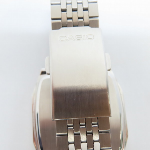 実際に弊社で買取させて頂いた【保証期間内】CASIO/カシオ クラシック PREMIUMシリーズ クォーツ腕時計 A1100D-1JF の画像 4枚目