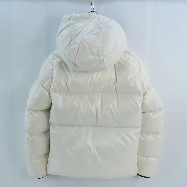 実際に弊社で買取させて頂いたMONCLER/モンクレール BARONNIES GIUBBOTTO/バロニーズ ダウン ジャケット F20911A51B00 68950/1の画像 1枚目