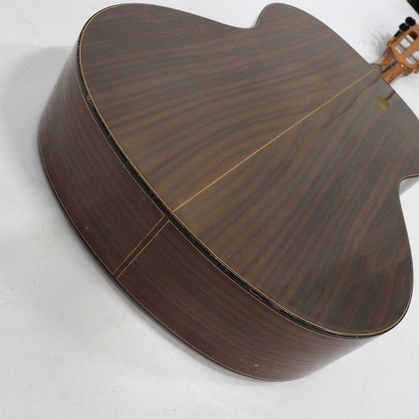 実際に弊社で買取させて頂いた★【難有り】Alhambra/アルハンブラ 8P クラシックギター スペイン製 ハードケース付の画像 7枚目