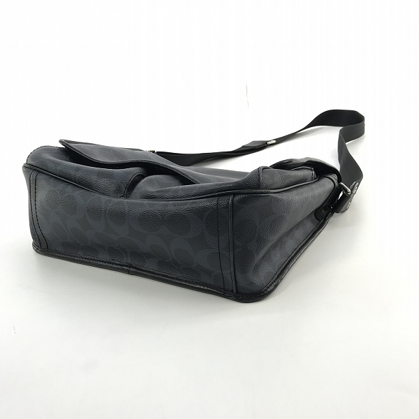 実際に弊社で買取させて頂いたCOACH/コーチ レザー フラップ ショルダーバッグ シグネチャーの画像 2枚目