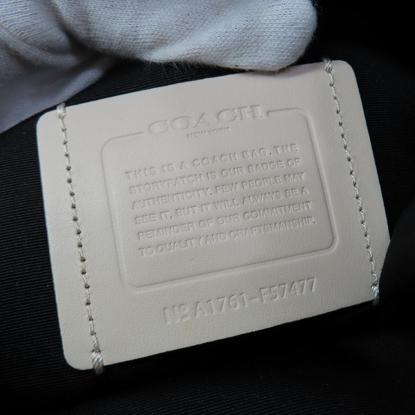 実際に弊社で買取させて頂いたCOACH/コーチ パンチングレザー バックパック/リュックサック A1761-F57477の画像 5枚目