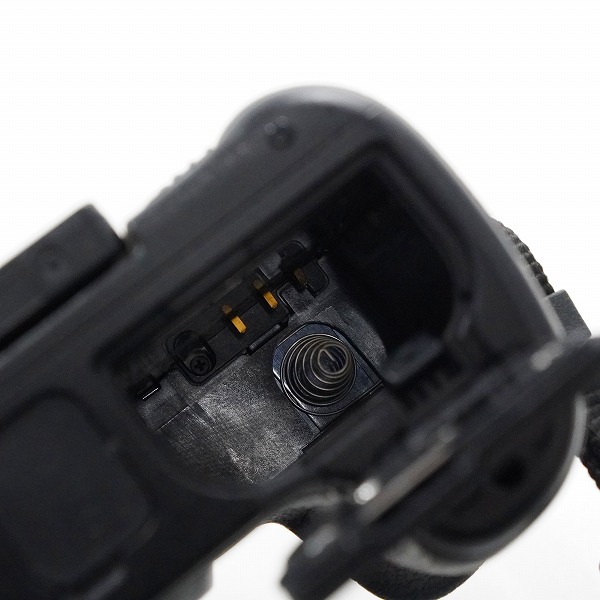 実際に弊社で買取させて頂いたPanasonic/パナソニック LUMIX DMC-GH4 デジタル ミラーレス一眼 カメラ ボディ 動作未確認の画像 7枚目