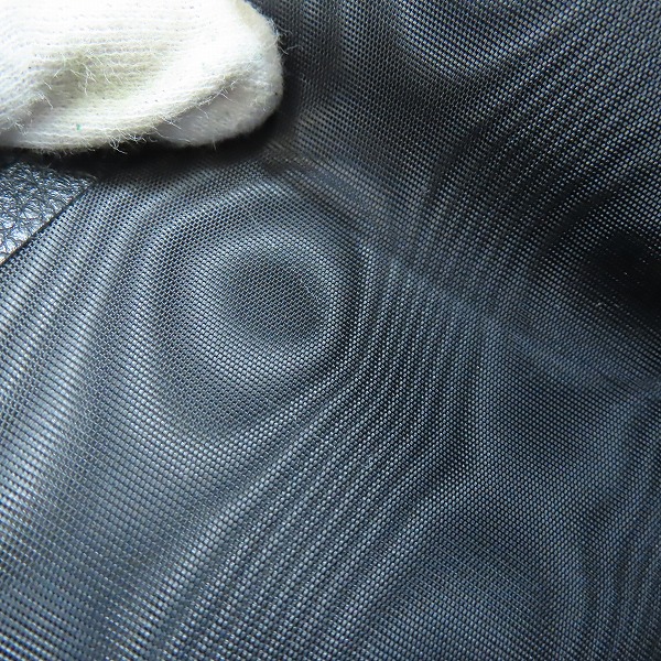 実際に弊社で買取させて頂いたGUCCI/グッチ GGナイロン × レザー切替 二つ折り財布 292534の画像 6枚目