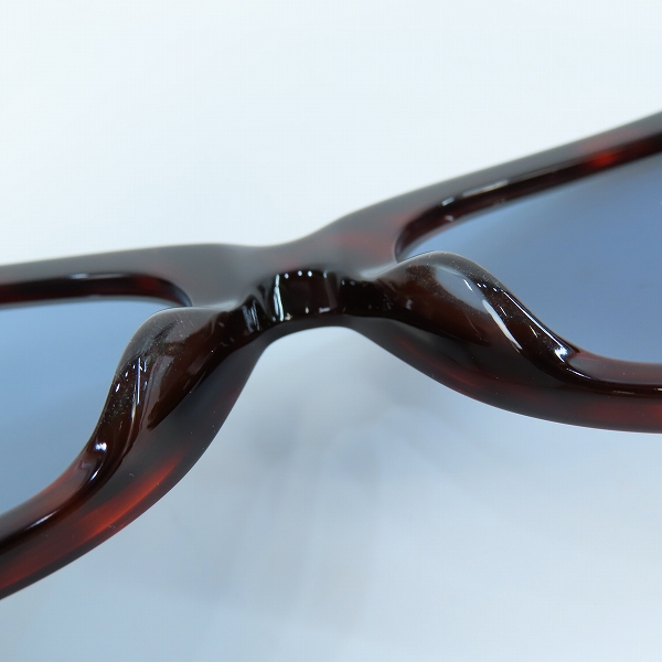 実際に弊社で買取させて頂いたGUCCI/グッチ インターロッキングG サングラス/アイウェア GG0598S 002の画像 5枚目