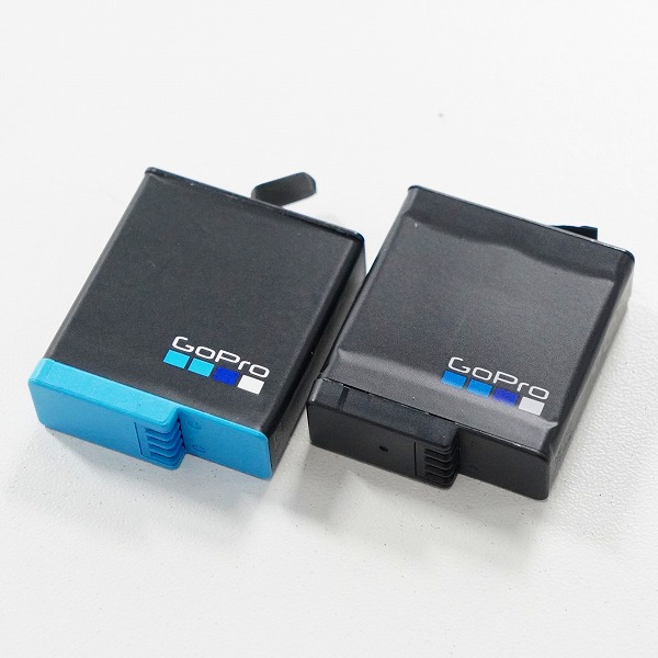 実際に弊社で買取させて頂いたGoPro/ゴープロ AABAT-001 SPJB1B HERO 5/6/7/8 用 純正 バッテリー 2点セット 動作確認済み