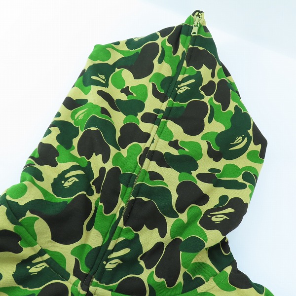 実際に弊社で買取させて頂いた【未使用】A BATHING APE/アベイシングエイプ GIANT ABC CAMO FULL ZIP HOODIE サルカモ柄 ジップパーカー 1G70115019/2XLの画像 5枚目