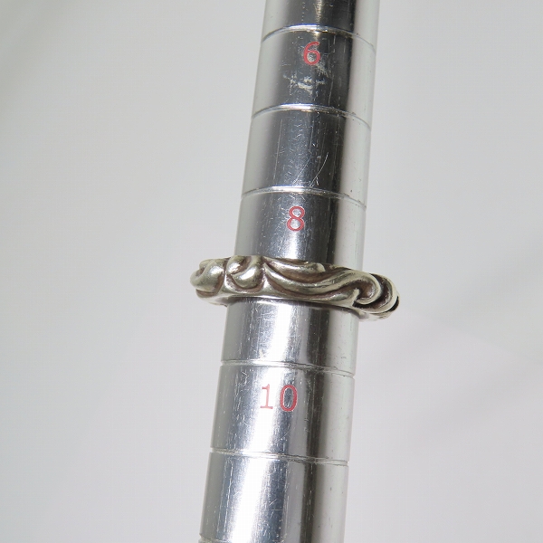 実際に弊社で買取させて頂いたCHROME HEARTS/クロムハーツ スクロール バンド リング/9号の画像 9枚目