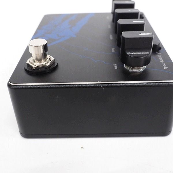 実際に弊社で買取させて頂いた【美品】Limetone Audio/ライムトーン オーディオ JACKAL MIDNIGHT ベース用ドライブ エフェクター/動作確認済の画像 5枚目