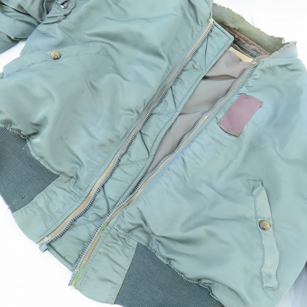 実際に弊社で買取させて頂いた【ジャンク/ノーブランド扱い】ヴィンテージ/ビンテージ/初期型2ndタイプCROWNジップ MA-1ジャケット の画像 3枚目