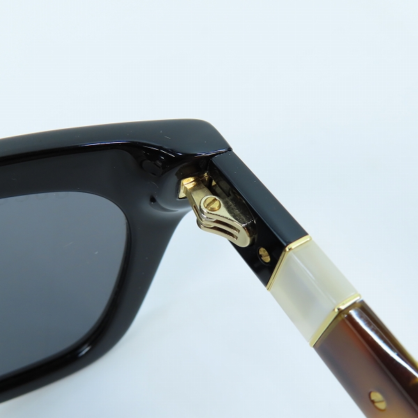 実際に弊社で買取させて頂いたGUCCI/グッチ インターロッキングG サングラス/アイウェア GG0598S 001の画像 6枚目