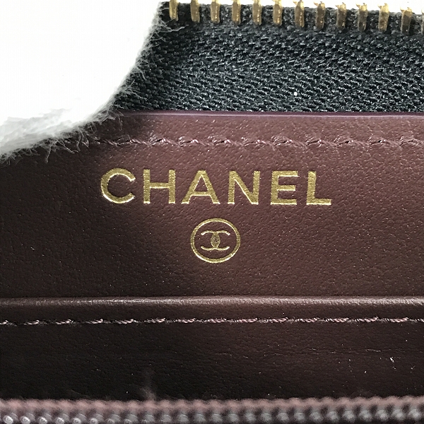 実際に弊社で買取させて頂いたCHANEL/シャネル ココマーク マトラッセ キャビアスキン ラウンドファスナー 長財布の画像 4枚目