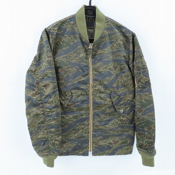 実際に弊社で買取させて頂いたHYSTERIC GLAMOUR/ヒステリックグラマー 14SS MA-1フライトジャケット バックロゴ 迷彩/カモ 0241AB06/L