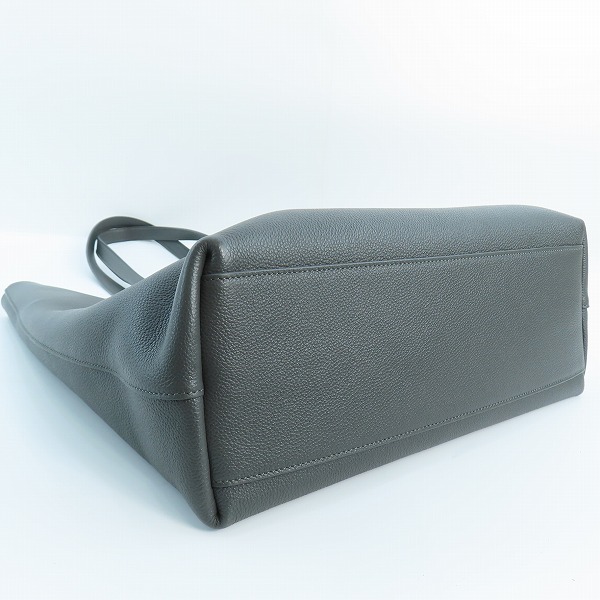 実際に弊社で買取させて頂いたSAINT LAURENT/サンローラン SHOPPING BAG HOLD/ボールド レザー トートバッグ 676657の画像 2枚目