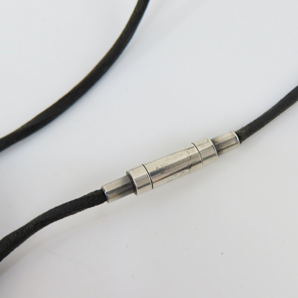 実際に弊社で買取させて頂いたGUCCI/グッチ ホロスコープペンダントトップ SCORPIO/さそり座 紐付きの画像 8枚目