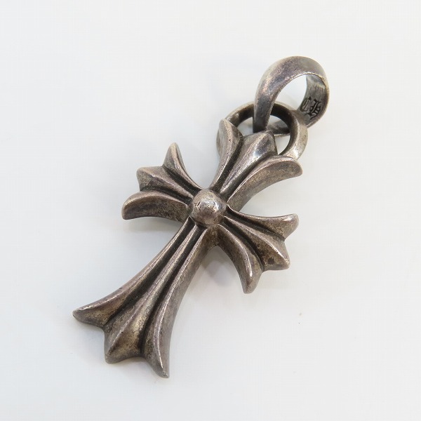 実際に弊社で買取させて頂いたCHROME HEARTS/クロムハーツ CH CRS SML W/BALE スモールCHクロス ペンダントw/プレーンベイル