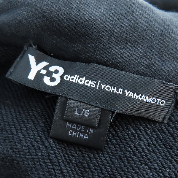 実際に弊社で買取させて頂いたY-3/ワイスリー adidas×Yohji Yamamoto/アディダス×ヨウジヤマモト バック ロゴプリント ジップアップパーカー CY6900/Lの画像 2枚目