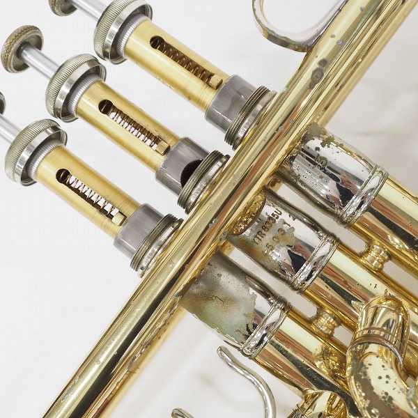 実際に弊社で買取させて頂いた★YAMAHA/ヤマハ Xeno/ゼノ YTR8335U トランペット ゴールドｘシルバー ハードケース付の画像 4枚目