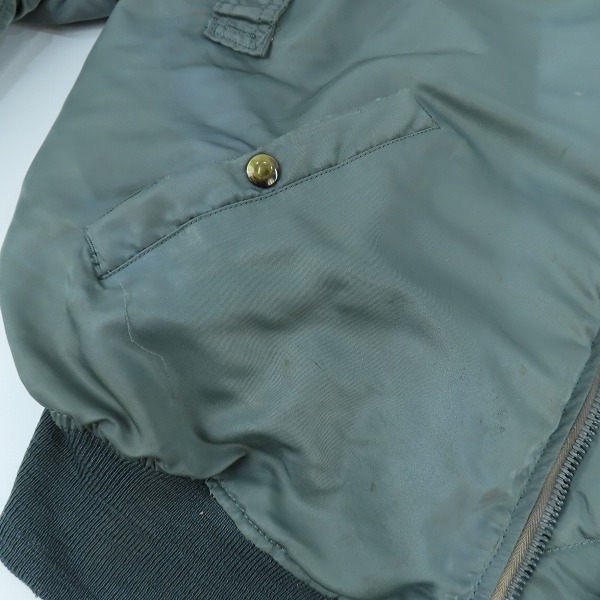 実際に弊社で買取させて頂いた【ジャンク/ノーブランド扱い】ヴィンテージ/ビンテージ/初期型2ndタイプCROWNジップ MA-1ジャケット の画像 8枚目