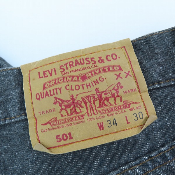 実際に弊社で買取させて頂いたLEVIS/リーバイス 501 USA製 刻印520 ブラック デニム パンツ/ジーンズ/W34の画像 2枚目