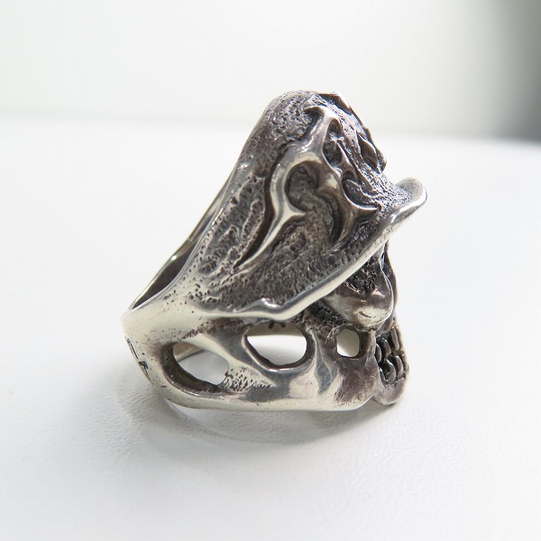 実際に弊社で買取させて頂いた【ギャラ付】トラヴィスワーカー FTW2013 ブラックヘルメット スカル リング w/ストーンアイズ ゴールドドリズラー 20.5-22号の画像 3枚目