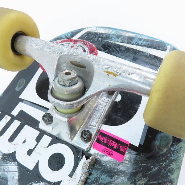 実際に弊社で買取させて頂いたBAKER×RVCA/ベイカー×ルーカ スケートボード/スケボー コンプリートデッキ/THUNDER トラックの画像 2枚目