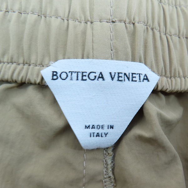 実際に弊社で買取させて頂いた【未使用】BOTTEGA VENETA/ボッテガヴェネタ テクニカルジョガーロング ナイロンパンツ 679432 VF4K0/50の画像 2枚目