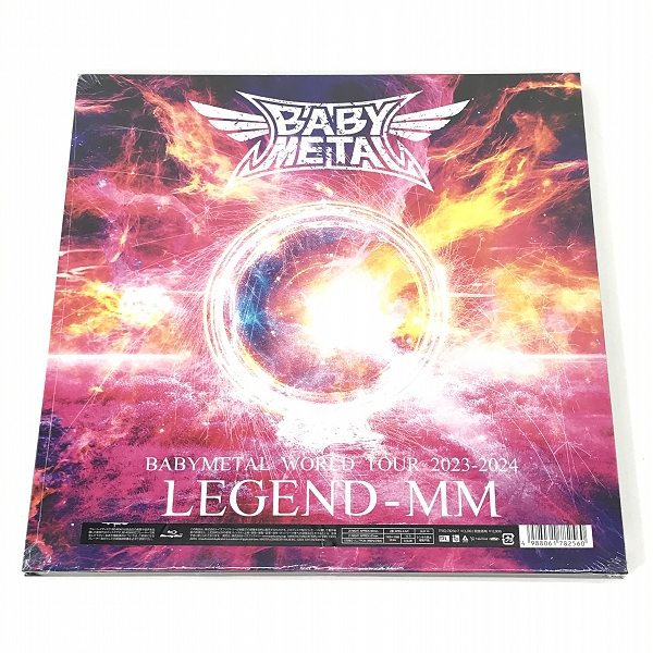 実際に弊社で買取させて頂いた【未開封】Blu-ray/BD/ブルーレイ BABYMETAL/ベビーメタル WORLD TOUR 2023-2024 LEGEND-MM 完全生産限定盤の画像 1枚目