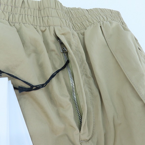 実際に弊社で買取させて頂いた【未使用】BOTTEGA VENETA/ボッテガヴェネタ テクニカルジョガーロング ナイロンパンツ 679432 VF4K0/50の画像 6枚目