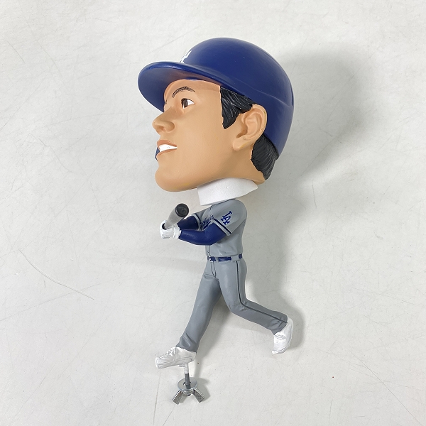 実際に弊社で買取させて頂いたFOCO BIG HEADS ロサンゼルス・ドジャース ＃17 大谷翔平 打者 ボブルヘッド フィギュア 首振り人形の画像 1枚目