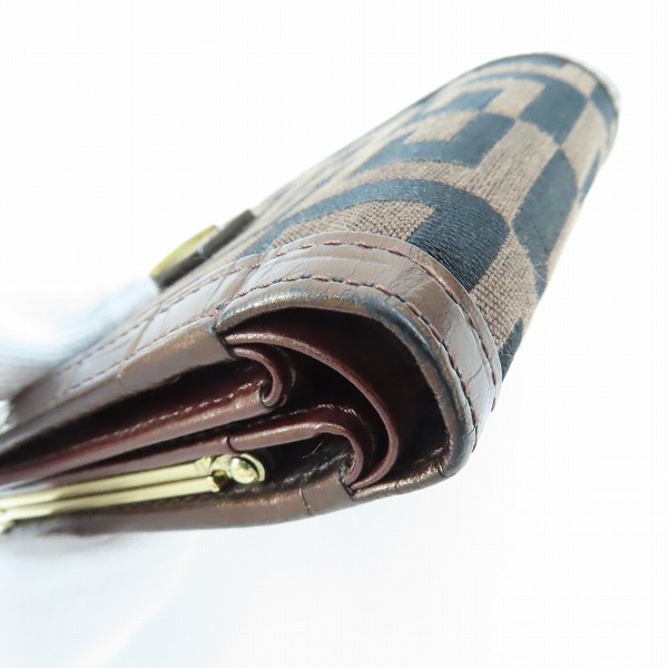 実際に弊社で買取させて頂いたGIVENCHY/ジバンシィ がま口 クロコダイル型押し 二つ折り財布の画像 8枚目