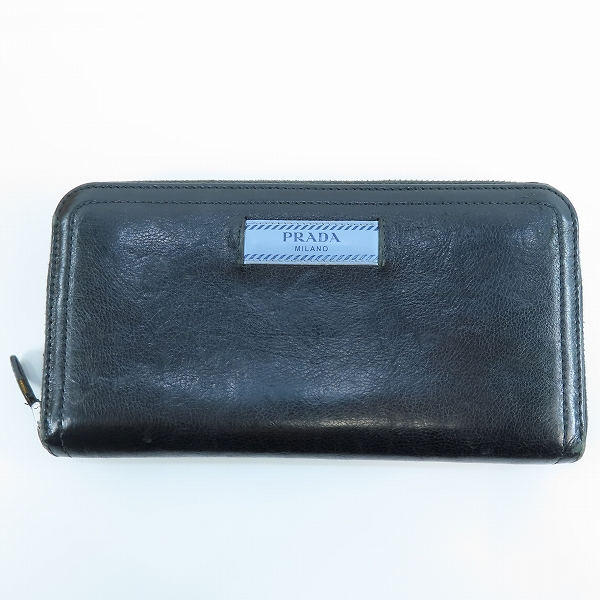 実際に弊社で買取させて頂いたPRADA/プラダ レザー ラウンドジップ長財布 