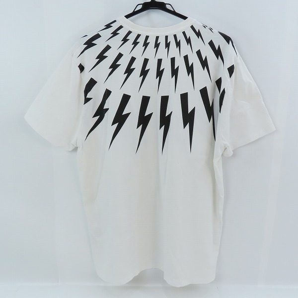 実際に弊社で買取させて頂いたNeil Barrett/ニールバレット 21SS HAWAIIAN FAIR ISLE THUNDERBOLT SHIRT サンダーボルトTシャツ PBJT108 E508S/XLの画像 1枚目