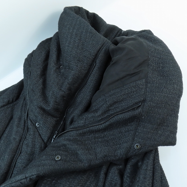 実際に弊社で買取させて頂いたJULIUS/ユリウス スラッシング フーデット オーバージャケット 557BLM1/2の画像 2枚目