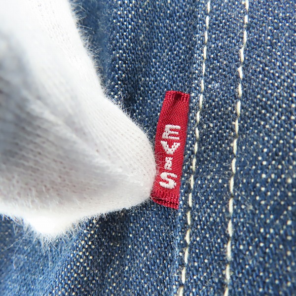 実際に弊社で買取させて頂いたEVISU/エヴィス フード付きデニムジャケット 38の画像 3枚目