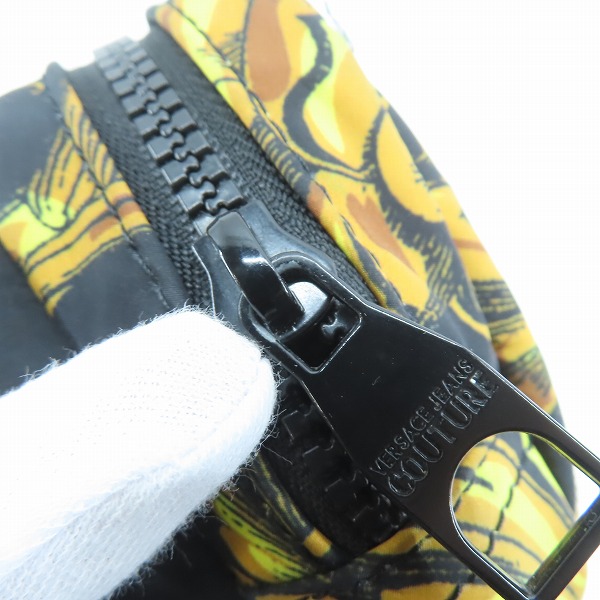 実際に弊社で買取させて頂いたVERSACE JEANS COUTURE/ヴェルサーチジーンズクチュール クロスボディバッグ 72YA4B9Oの画像 6枚目