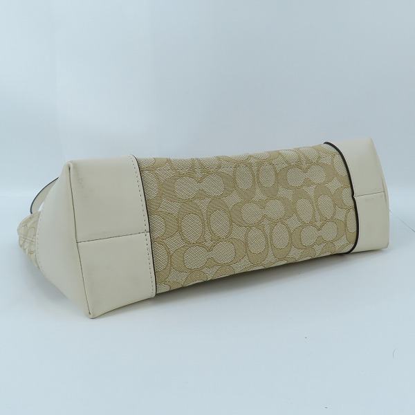 実際に弊社で買取させて頂いたCOACH/コーチ シグネチャー ロゴ 総柄 トートバッグ/CG977の画像 2枚目