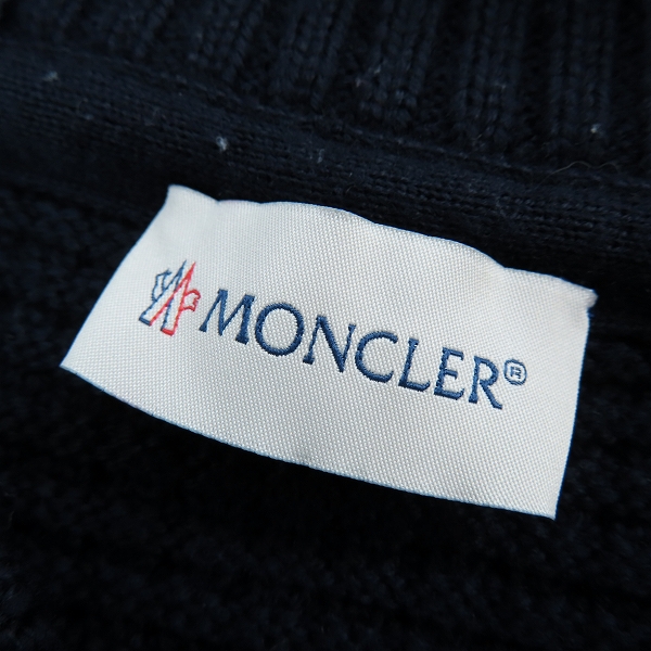 実際に弊社で買取させて頂いた【JPタグ】MONCLER/モンクレール MAGLIONE TRICOT CARDIGAN 羊毛 カーディガン E20919423400 ネイビー XLの画像 2枚目