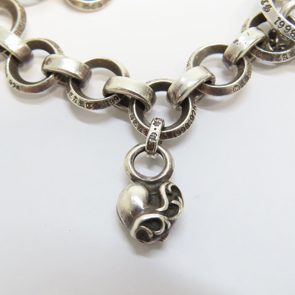 実際に弊社で買取させて頂いた【カスタム】CHROME HEARTS/クロムハーツ Oリング ブレスレットｗ/BSフレアチャームｗ/2スタックチャーム ダガー＆ハートの画像 4枚目