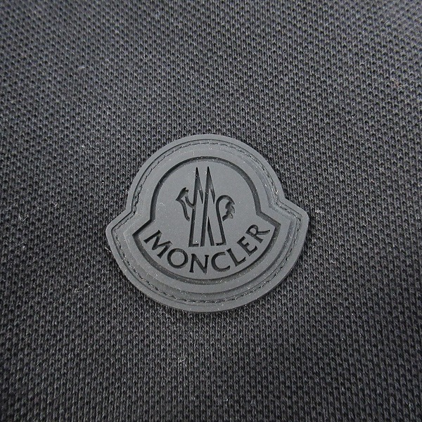 実際に弊社で買取させて頂いた【JPタグ】MONCLER/モンクレール バックロゴ ポロシャツ ブラック J20918A00012 899UR/Mの画像 4枚目