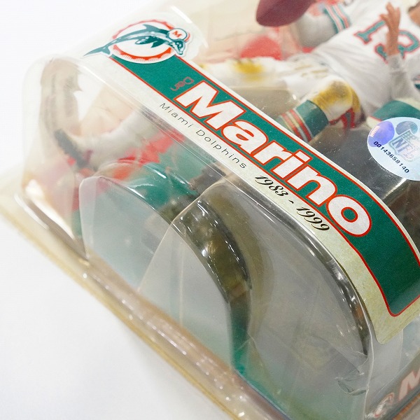 実際に弊社で買取させて頂いた【未開封】McFARLANE TOYS/マクファーレントイズ NFL LEGENDS/レジェンズ Series3 マイアミ・ドルフィンズ ダン・マリーノの画像 5枚目