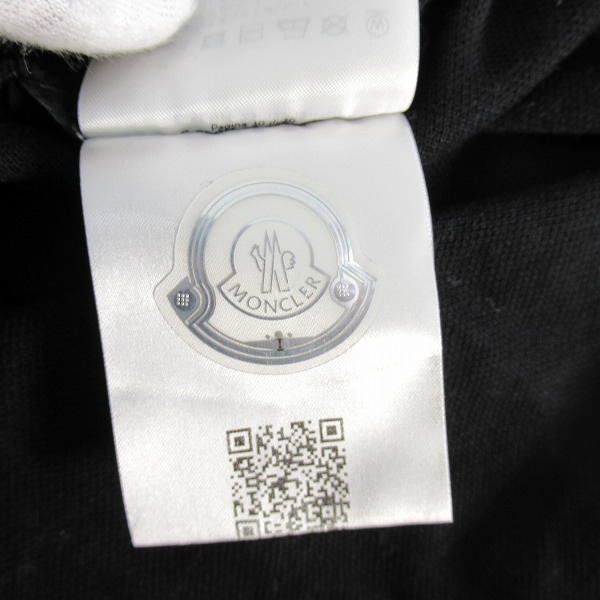 実際に弊社で買取させて頂いた【JPタグ】MONCLER/モンクレール バックロゴ ポロシャツ ブラック J20918A00012 899UR/Mの画像 6枚目