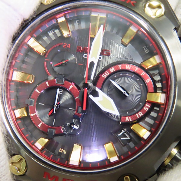 実際に弊社で買取させて頂いたG-SHOCK/Gショック MR-G SERIES 赤備え タフソーラー 腕時計 MRG-B2000B-1A4JRの画像 6枚目