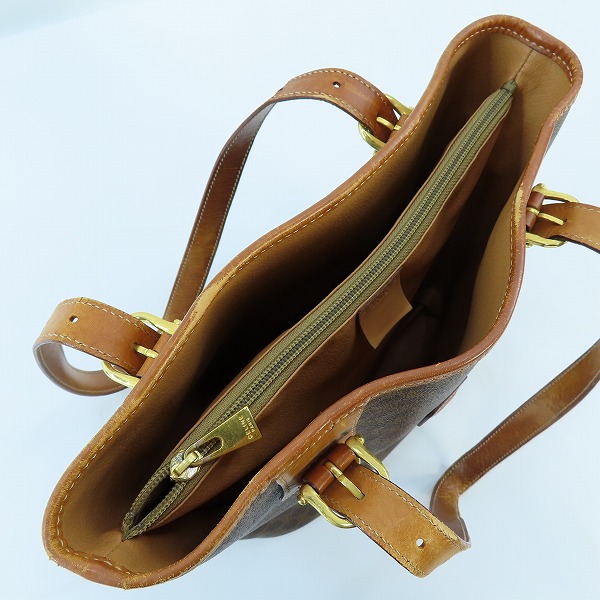 実際に弊社で買取させて頂いたCELINE/セリーヌ マカダム柄 ショルダーバッグ ハンドバッグ/トートバッグ の画像 4枚目