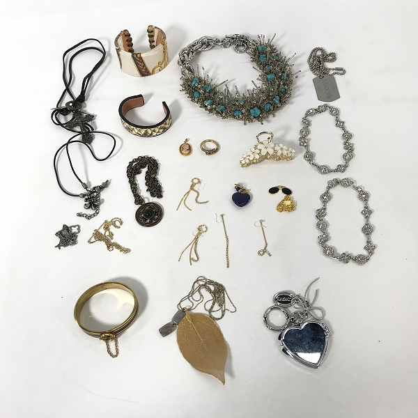 実際に弊社で買取させて頂いた【おまとめ】coach/コーチ UNOVE/アノブ loato/ロート 他 アクセサリー ブレスレット/ネックレス 等