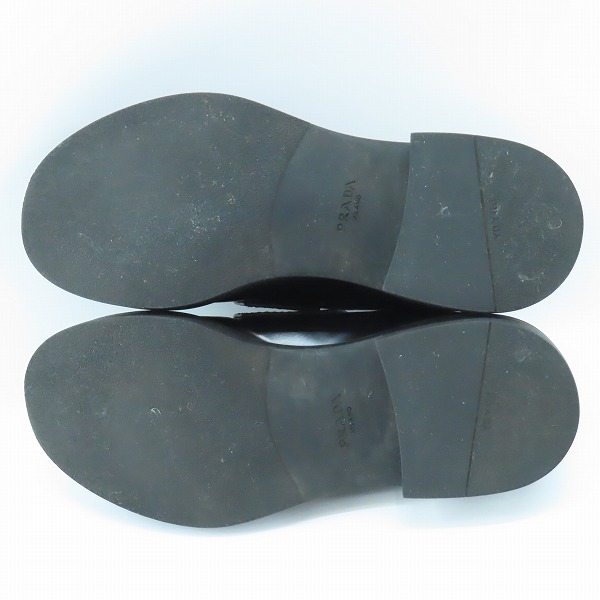 実際に弊社で買取させて頂いたPRADA/プラダ トライアングルロゴプレート チョコレートブラッシュドレザーローファーシューズ 2DE127/9.5の画像 2枚目